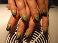 Zselés műköröm díszítés